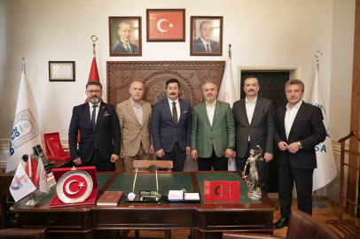 Alinur Aktaş’tan Başkan Özel’e ziyaret