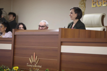 Başkan Kınay’dan Karabağlar Meclsi'nde demokrasi, sorumluluk ve emek vurgusu